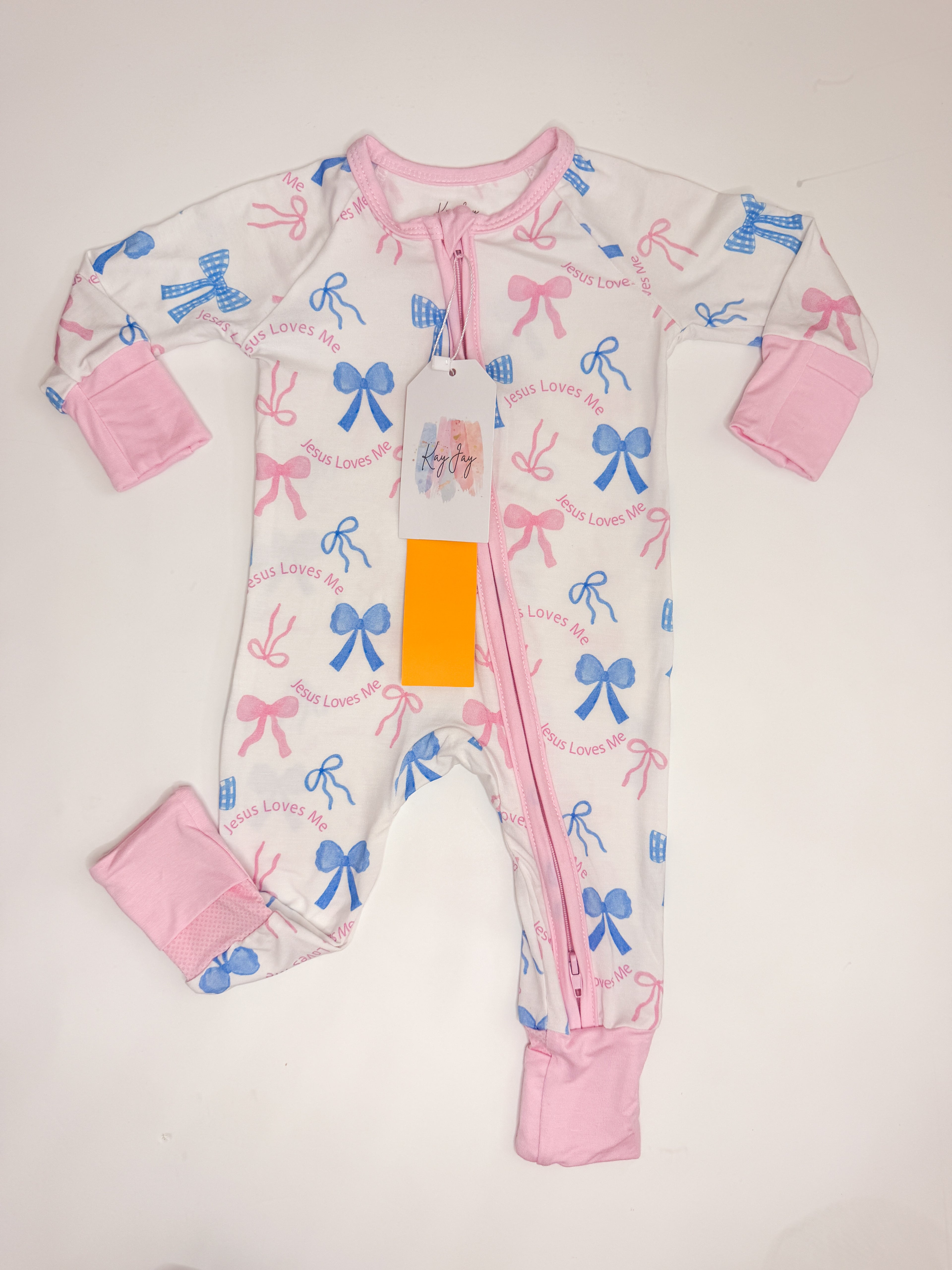 Jesus Loves Me Bows Bamboo Zippy